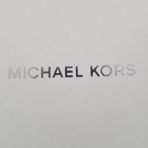 Watch - Picture 3 of 3